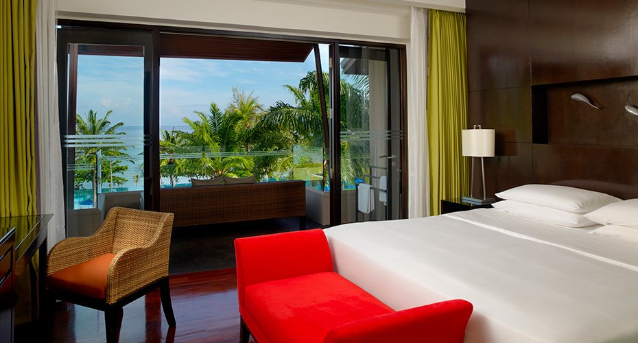 King-Bed-Ocean-View-Hyatt-Regency-Phuket-Resort930px