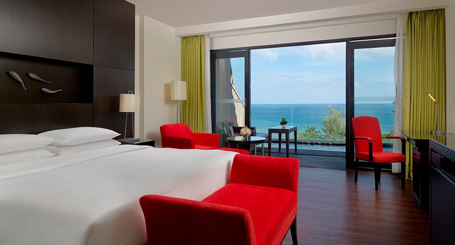 King-Bed-Ocean-View-Plunge-Pool-Hyatt-Regency-Phuket-Resort930px